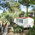 Cerquestra Village
