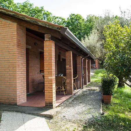 Camping Cerquestra Village Monte del Lago