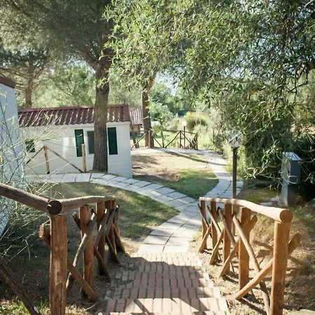 Camping Cerquestra Village Monte del Lago