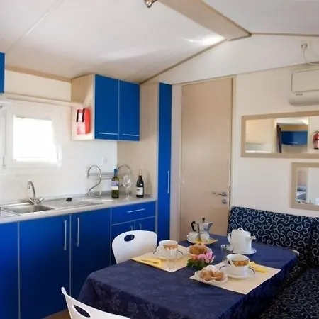 Cerquestra Village 3* Monte del Lago