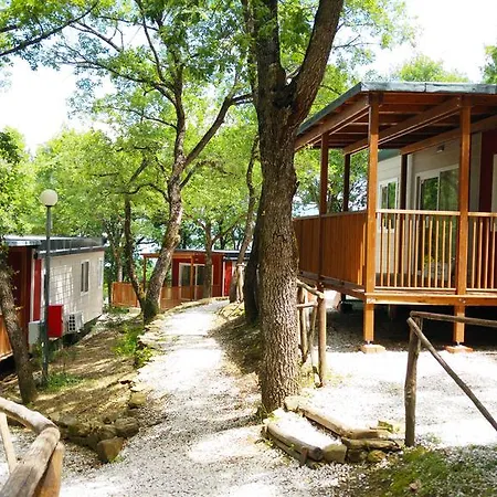 Campsite Cerquestra Village Monte del Lago