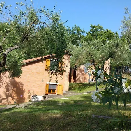 Campeggio Cerquestra Village Monte del Lago