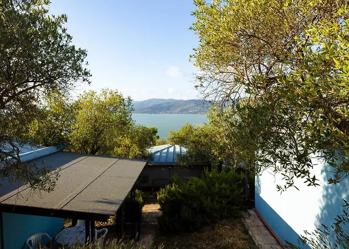 Camping Cerquestra Village Monte del Lago