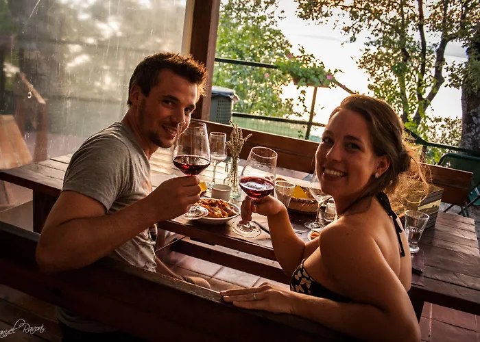 Camping Cerquestra Village