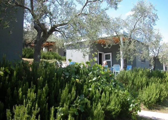 Cerquestra Village Monte del Lago